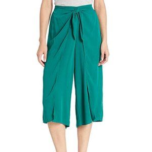 Women's Knot-Front Cropped Pant